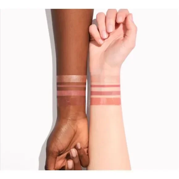 Charlotte Tilbury Pillow Talk Iconic Lip and Cheek Secrets - Picture 8 of 15